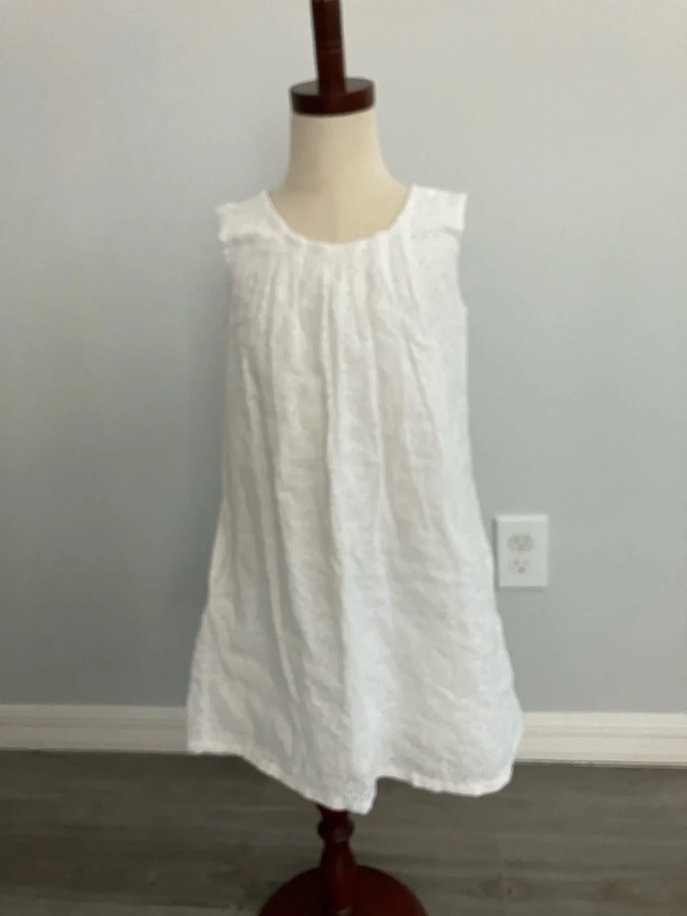 OLD NAVY Girls Sleeveless Eyelet Cotton White Shirt Dress | 6